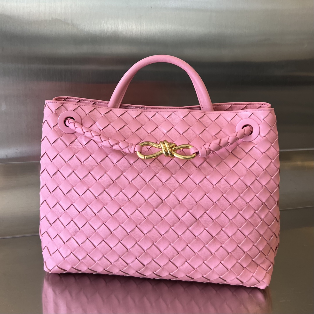 Medium Andiamo Intrecciato Leather Top Handle Bag Pink